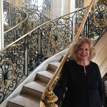 escalier du salon de thé Pouchkine Paris